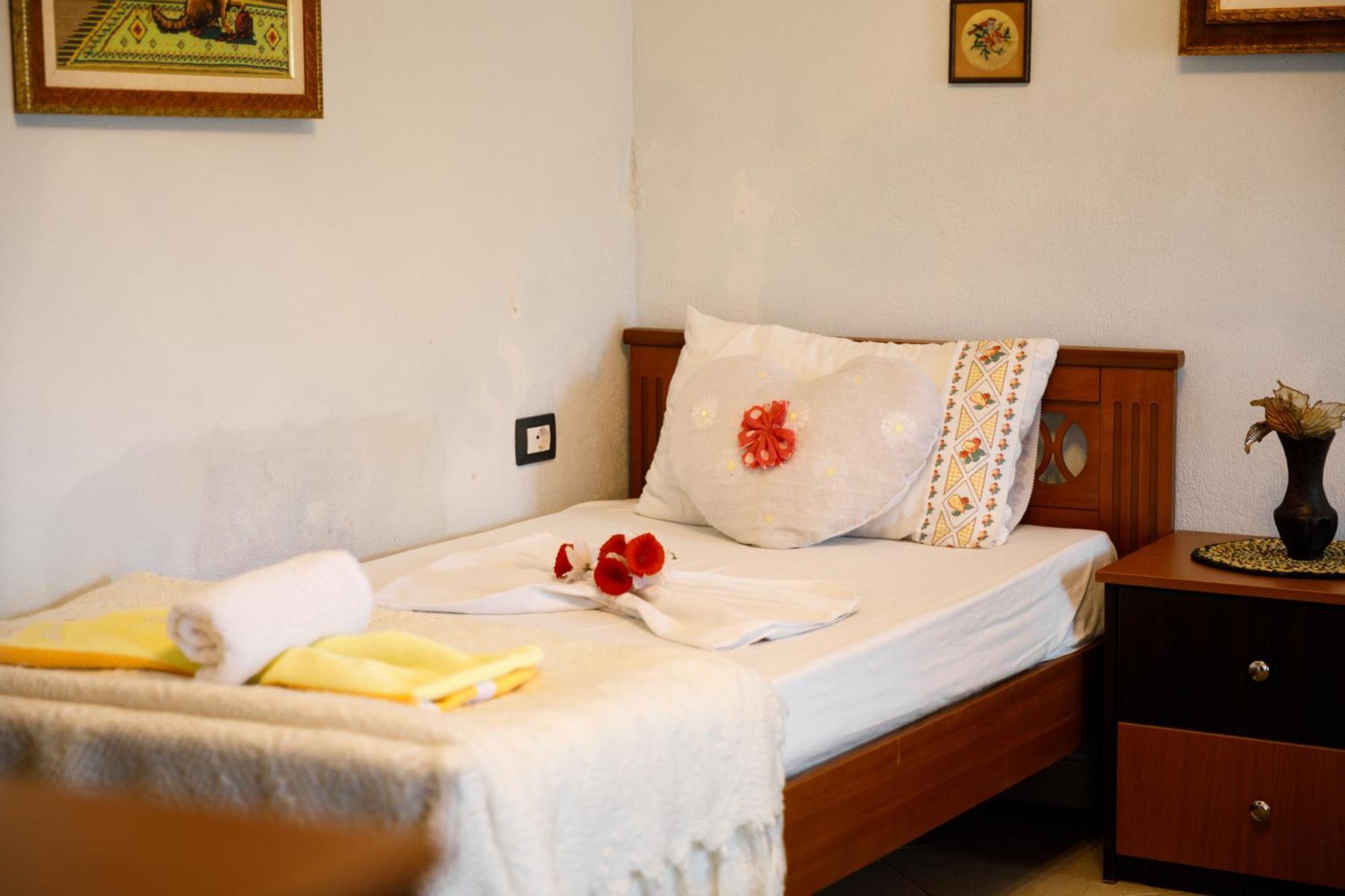 Leka Guesthouse Gjirokastra Zewnętrze zdjęcie
