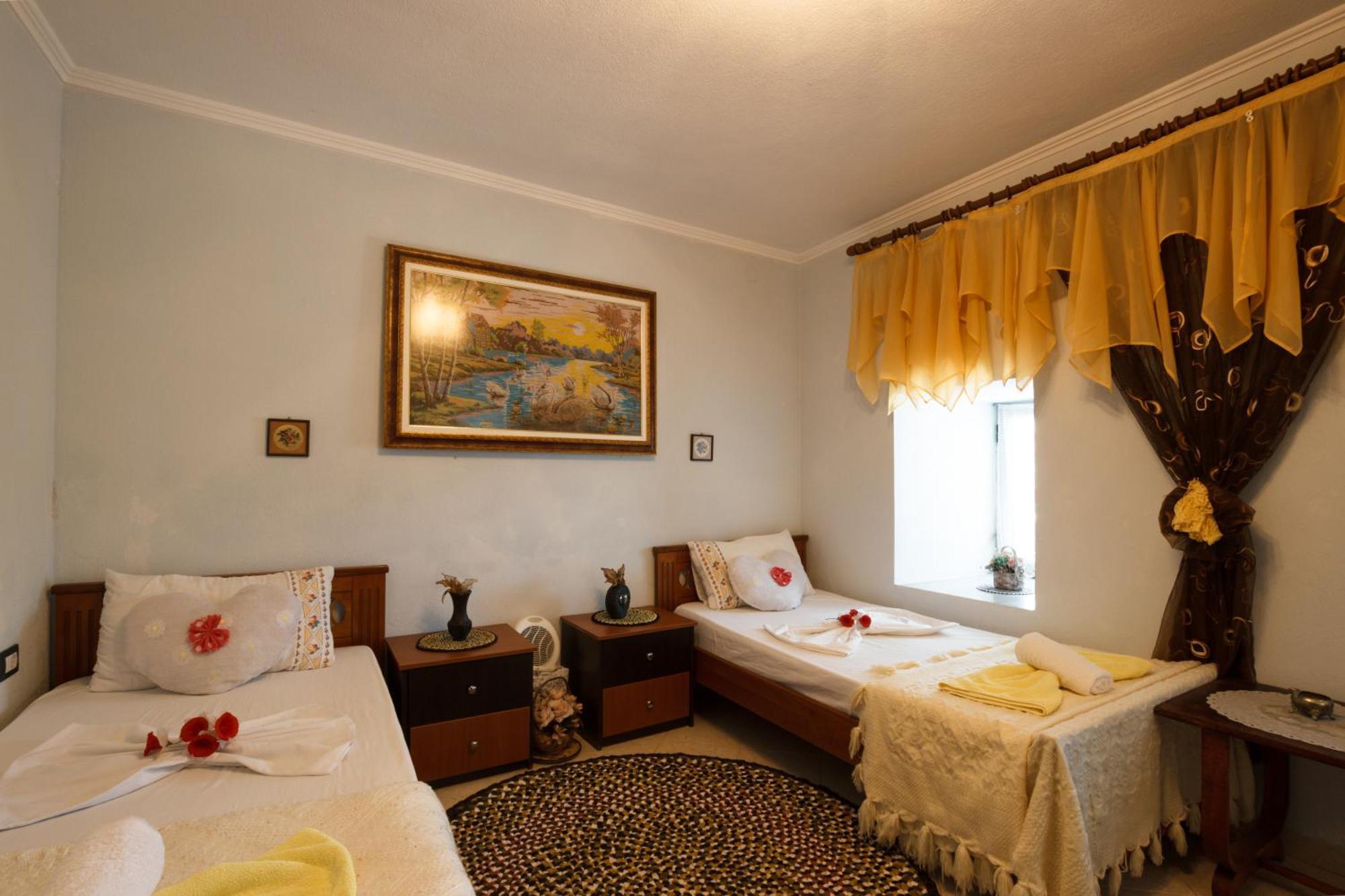 Leka Guesthouse Gjirokastra Zewnętrze zdjęcie