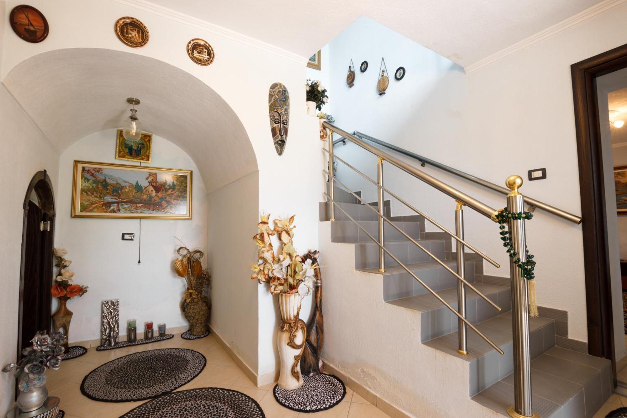 Leka Guesthouse Gjirokastra Zewnętrze zdjęcie
